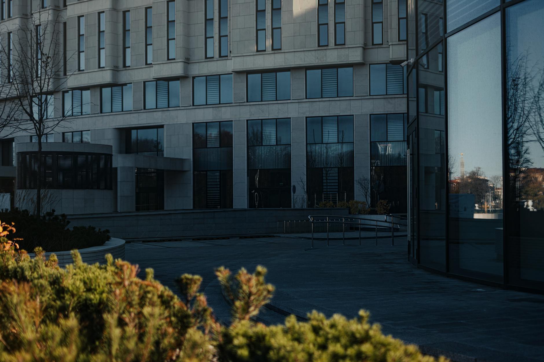 Эффективная уборка офиса в Минске: чек-лист перед заказом услуги